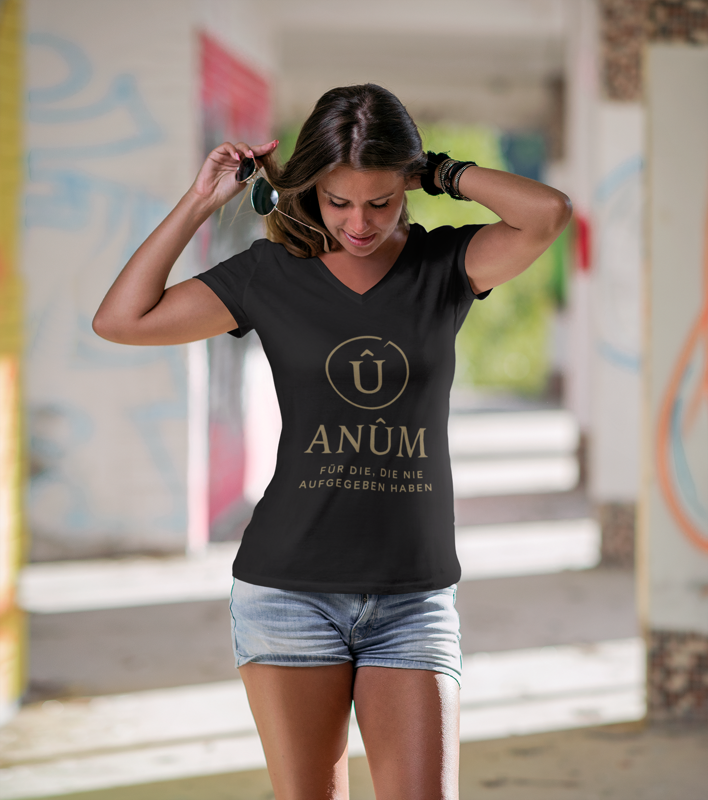 ANÛM Damen V-Neck – Für die, die nie aufgegeben haben